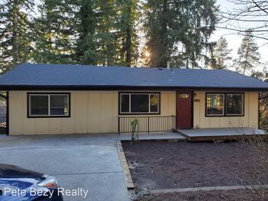 Main picture of 955 SE Evergreen Dr