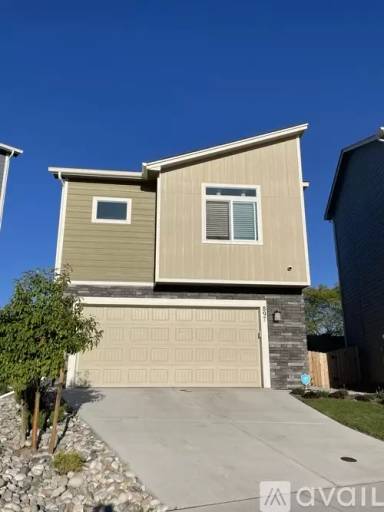 Main picture of 889 Grissom Dr
