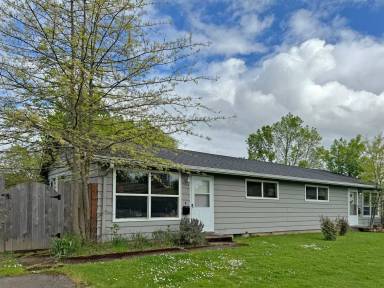 Main picture of 1515 NW Kings Blvd