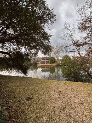Main picture of 8483 Yadkin Cir