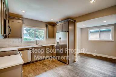 Main picture of 3223 SE Taylor St