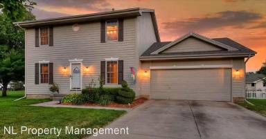 Main picture of 1532 S 169th Ave