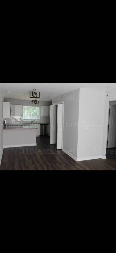 Main picture of 317 S Taylor St