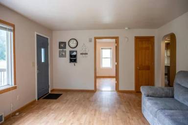 Main picture of 901 Martin St