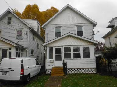 Main picture of 1520 Frazer Ave NW
