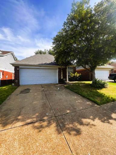 Main picture of 6840 Mikayla Ln