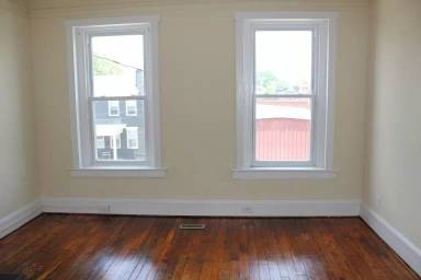 Main picture of 7 S Allen Ave