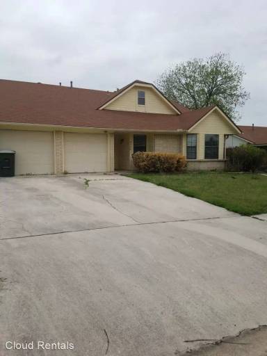 Main picture of 4705 Poppy Wood Cir