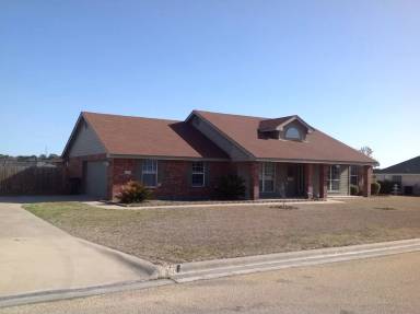 Main picture of 131 Jesse James Dr