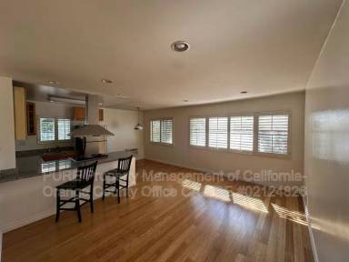 Main picture of 1930 N Vermont Ave