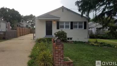 Main picture of 405 Hillside Ave