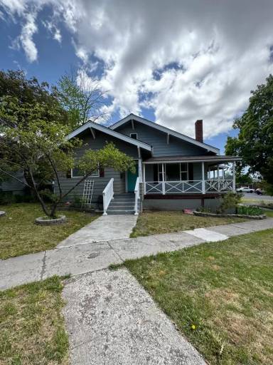 Main picture of 1900 Esplanade Ave