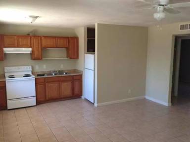 Main picture of 243 N 93rd St