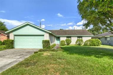 Main picture of 22118 Meadowhill Dr