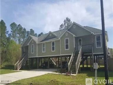 Main picture of 6155 E Lamar St