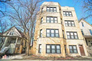 Main picture of 2218 N Sawyer Ave