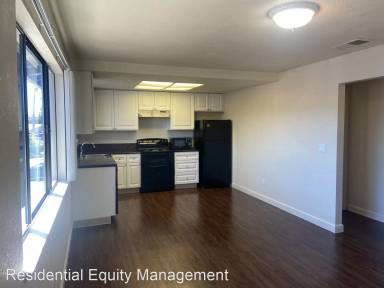 Main picture of 250 Ivy St