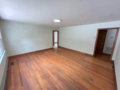 Main picture of 108 Broce Dr