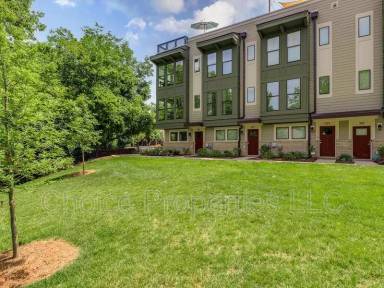 Main picture of 331 Uptown West Dr