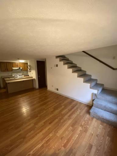 Main picture of 1432 Centerhill Ave