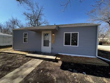 Main picture of 2417 SW Edgewater Ter
