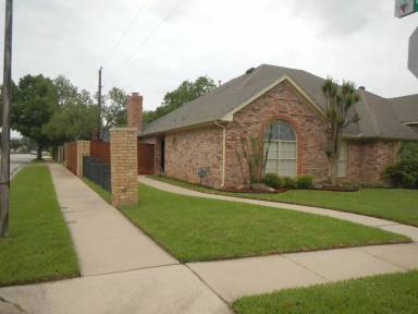 Main picture of 1801 Evergreen Ct