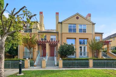 Main picture of 926 Camille Ln