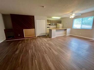 Main picture of 1420 Riverview Rd