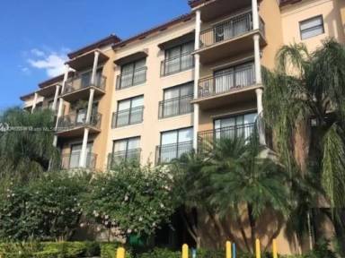 Main picture of 650 Palm Ave