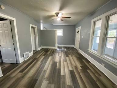 Main picture of 1725 Ford Ave