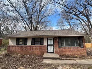 Main picture of 3205 Madewell St