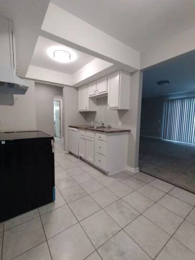 Main picture of 11 Robert Dr