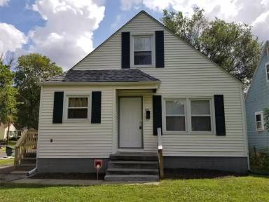 Main picture of 3632 Medina Ave