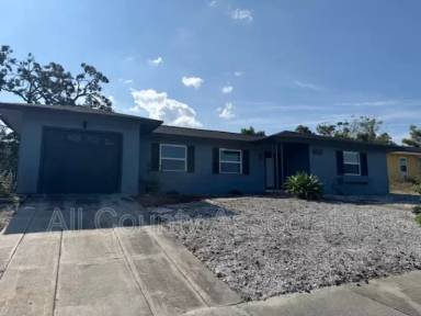 Main picture of 7154 Holiday Dr