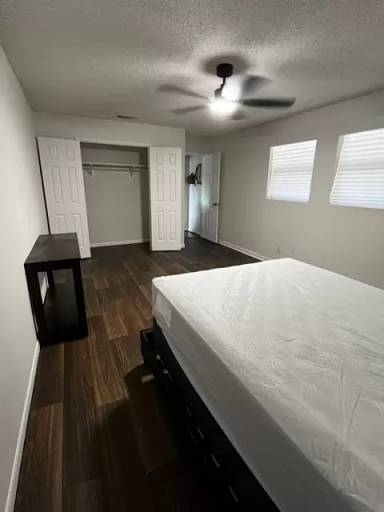Main picture of 1421 Lake Shore Dr