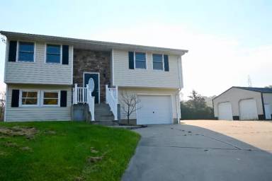 Main picture of 615 Concord Rd