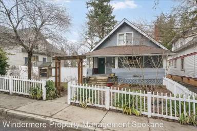 Main picture of 811 E 8th Ave