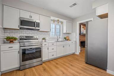 Main picture of 127 Valentine Dr