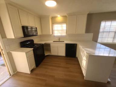 Main picture of 120 Jester Cir