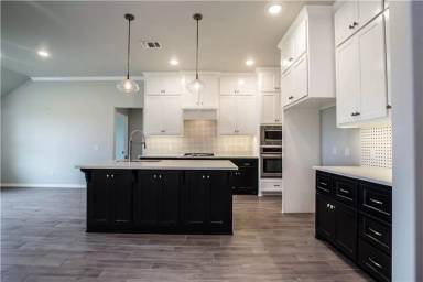 Main picture of 14309 Limestone Ln