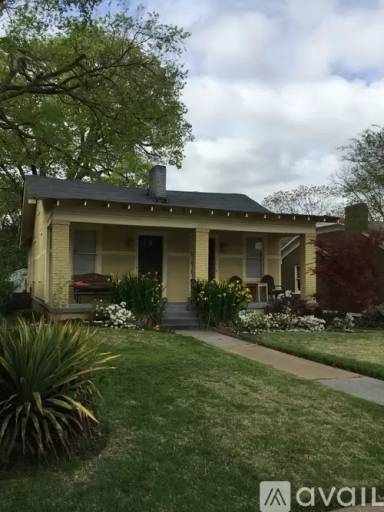 Main picture of 2238 Monroe Ave