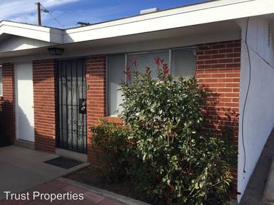 Main picture of 1700 Gladys Dr