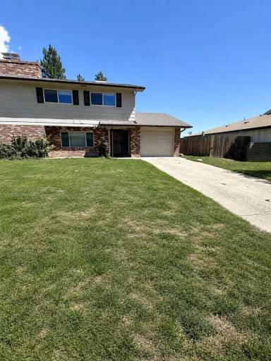 Main picture of 745 Nyssa Dr