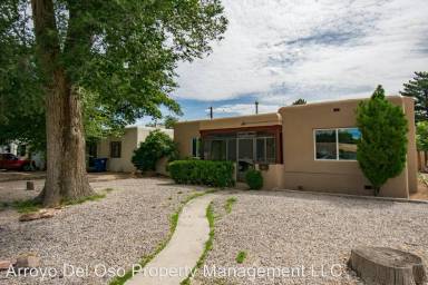 Main picture of 200 Cardenas Dr NE