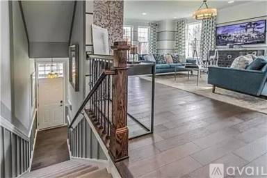 Main picture of 832 Paisley Ct
