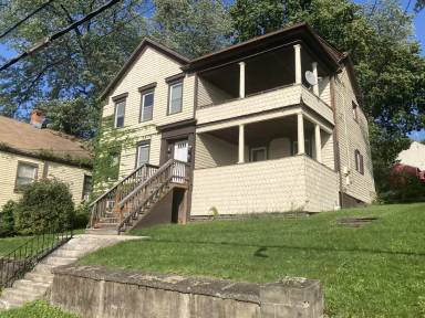 Main picture of 934 1st St