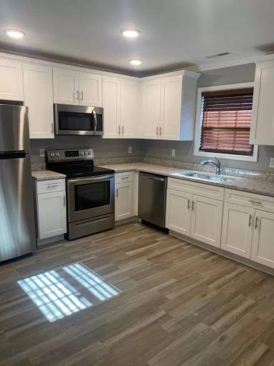 Main picture of 416 N Broadway St