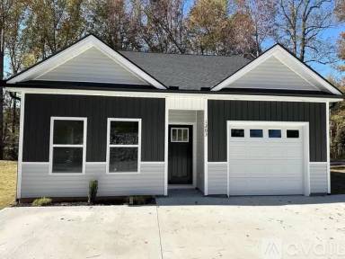 Main picture of 1203 Oak Hill Dr