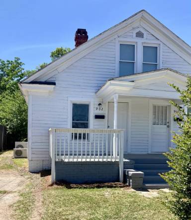 Main picture of 902 N East St