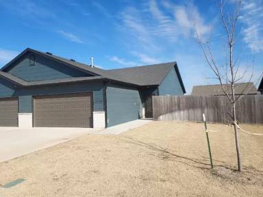 Main picture of 2334 E Cheyenne Ct